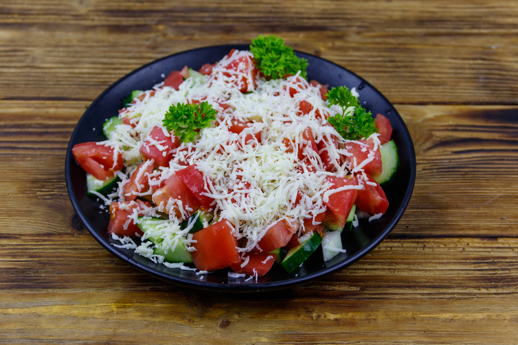 Šopska salata recept – sveža i lagana letnja salata
